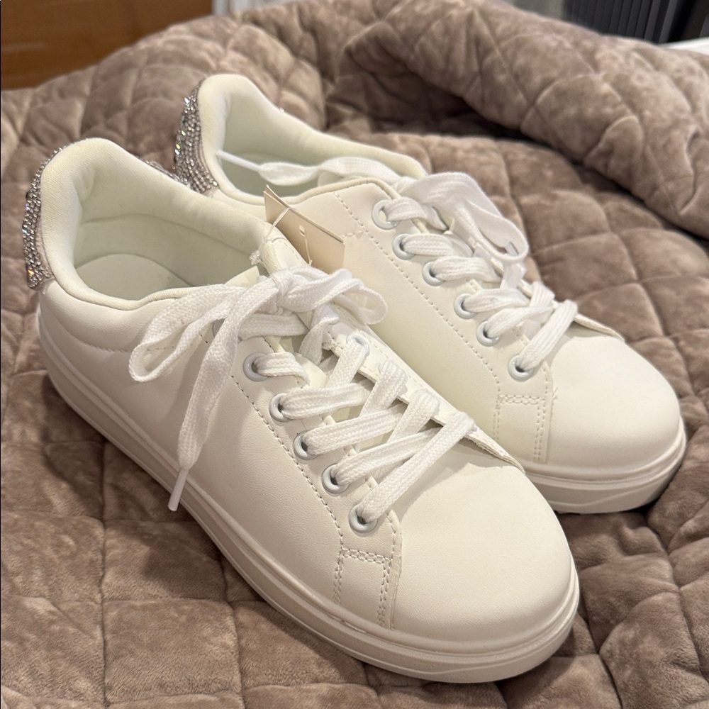 Women's A New Day Silver AE857 Peggy White Sneaker Rhinestones Size 8 New